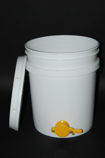 5 Gallon Pail with Honey Gate  