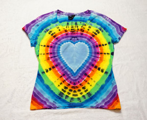 Medium Ladies Nano V rainbow heart tie dye Medium Ladies Nano V rainbow heart tie dye