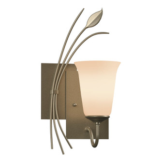 Leaf Forged Leaf Sconce in Soft Gold (39|205122-SKT-LFT-84-GG0035)