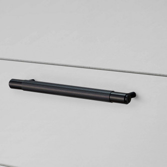 Pull Bar in Black (576|UPB-023961)
