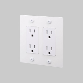 Outlet in White (576|NSK-144380)