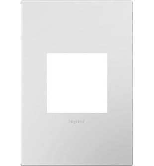 Adorne One-Gang Screwless Wall Plate with Microban in White (246|AWP1G2PW4)