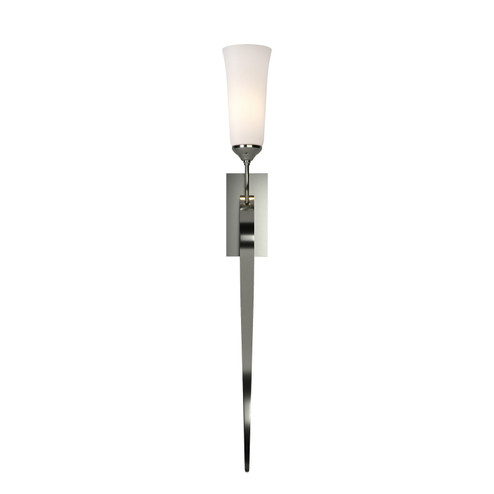 Sweeping Taper Sweeping Taper ADA Sconce in Sterling (39|204529-SKT-85-GG0350)