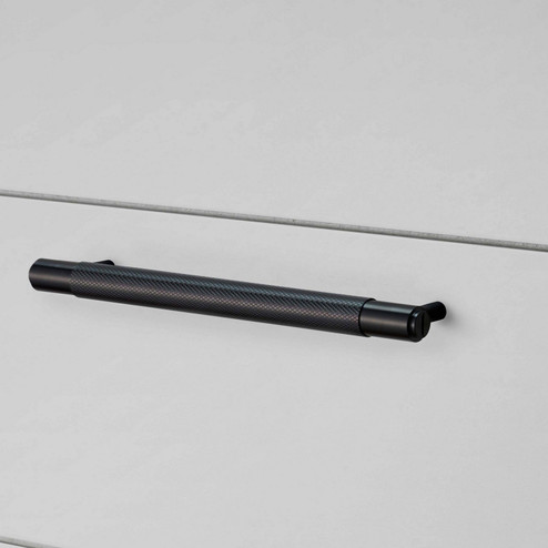 Pull Bar in Black (576|UPB-023961)