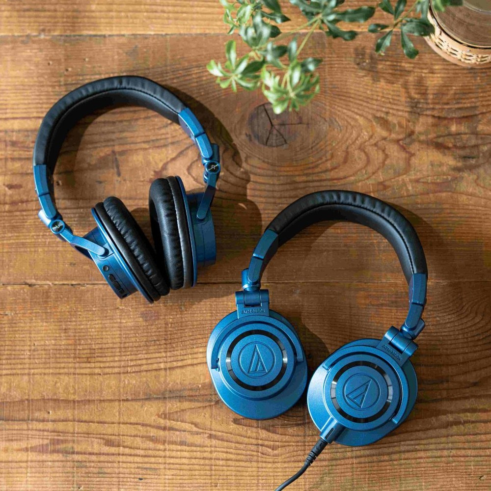 Audio-Technica ATH-M50x DS Limited Edition Professional Monitor Headphones, Over-Ear, Closed-Back (Deep Sea)