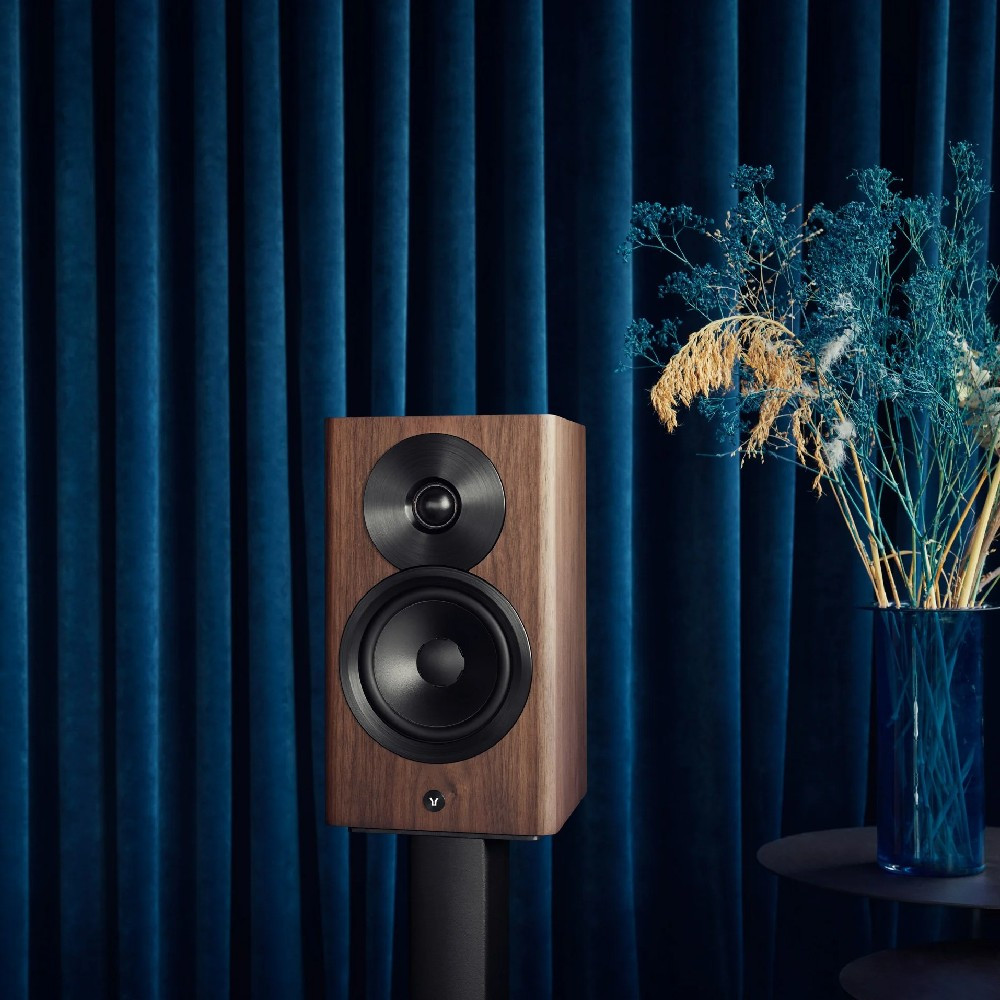 Dynaudio Focus 10 HiFi Speakers (Walnut)