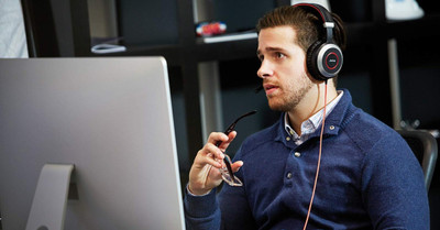 Jabra Evolve 80: The Ultimate Headset for Noise-Free Productivity