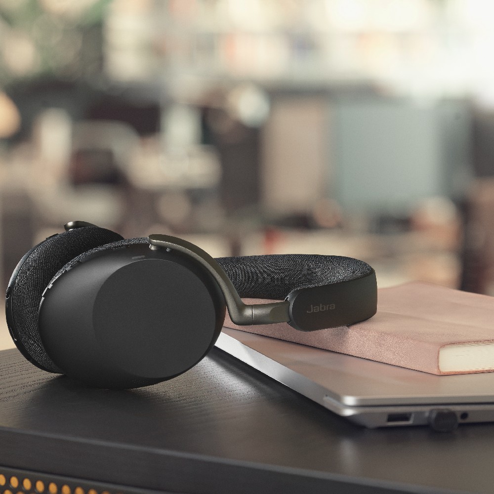 Jabra Singapore | Jabra Headsets | Jabra Evolve3 | Jabra Evolve3