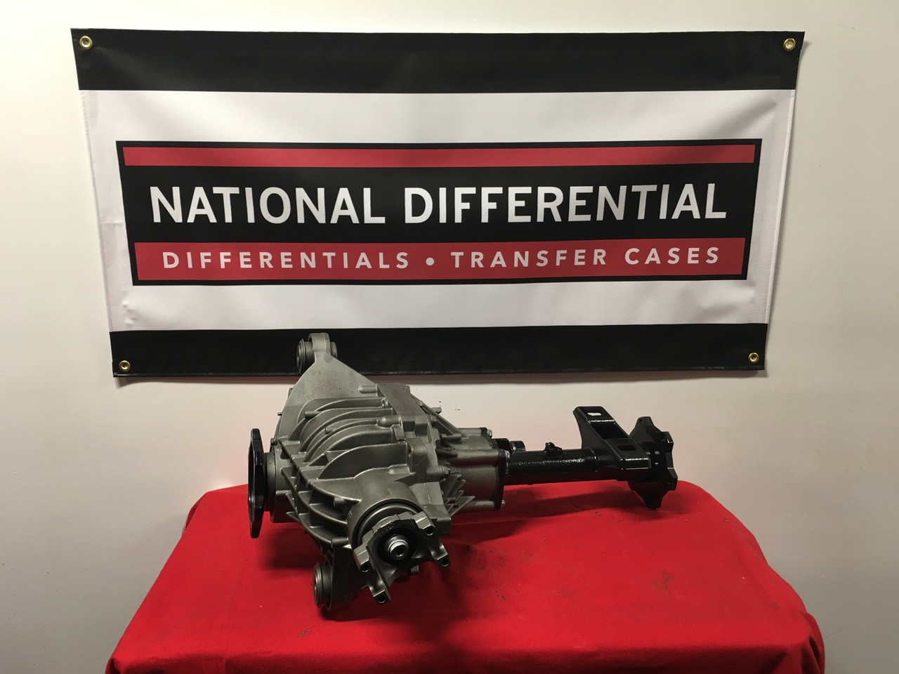 9.25-inch Front Differential for 1999, 2000, 2001, 2002, 2003, 2004, 2005, 2006, 2007, 2008, 2009, 2010 GMC Sierra 2500 available with 3.73 or 4.10 gear ratios