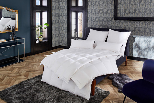 Black Forest Down Comforter / DUCK / MEDIUM / ALL YEAR /  European KING / 102" x 87"