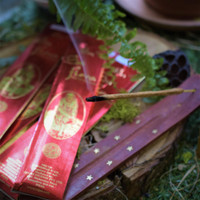 Sri Sai Flora Incense (our favourite) in the red packet. incense catchers