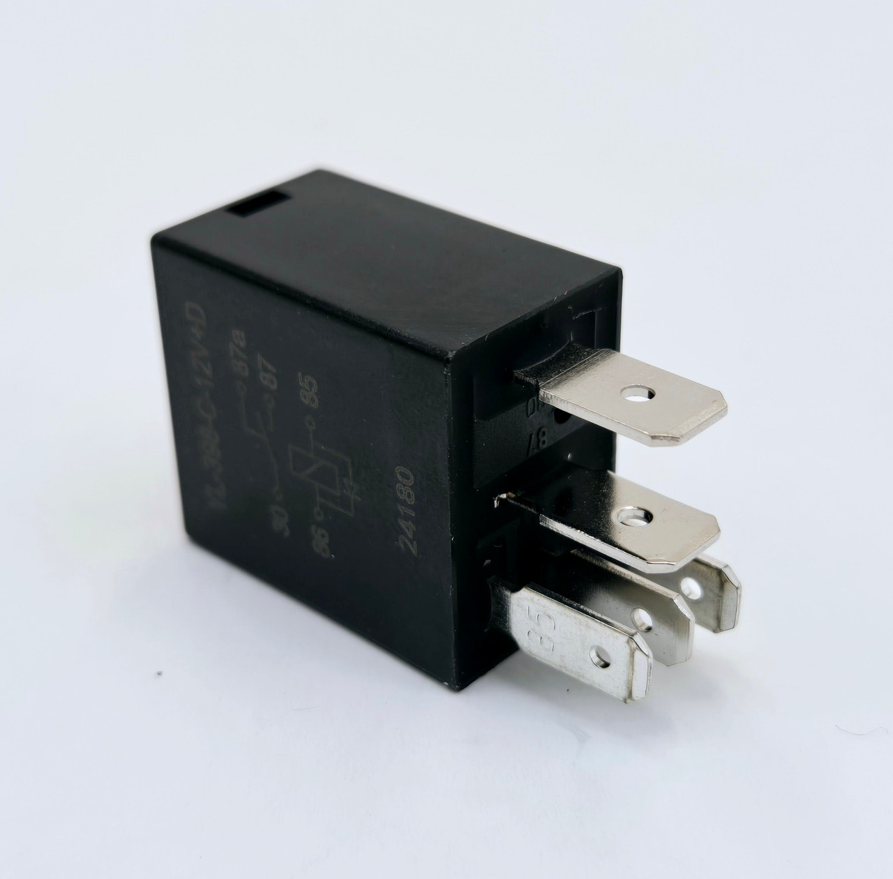 12 Volt 15 Amp Micro Starter Relay with Built-In Diode for 2000