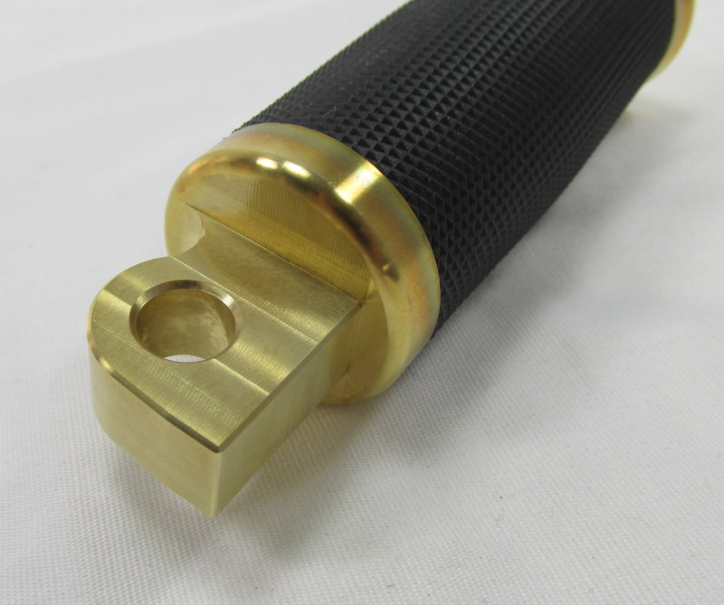 Brass Motorcycle Foot Pegs with Black Knurled Rubber for Harley STyle 1
