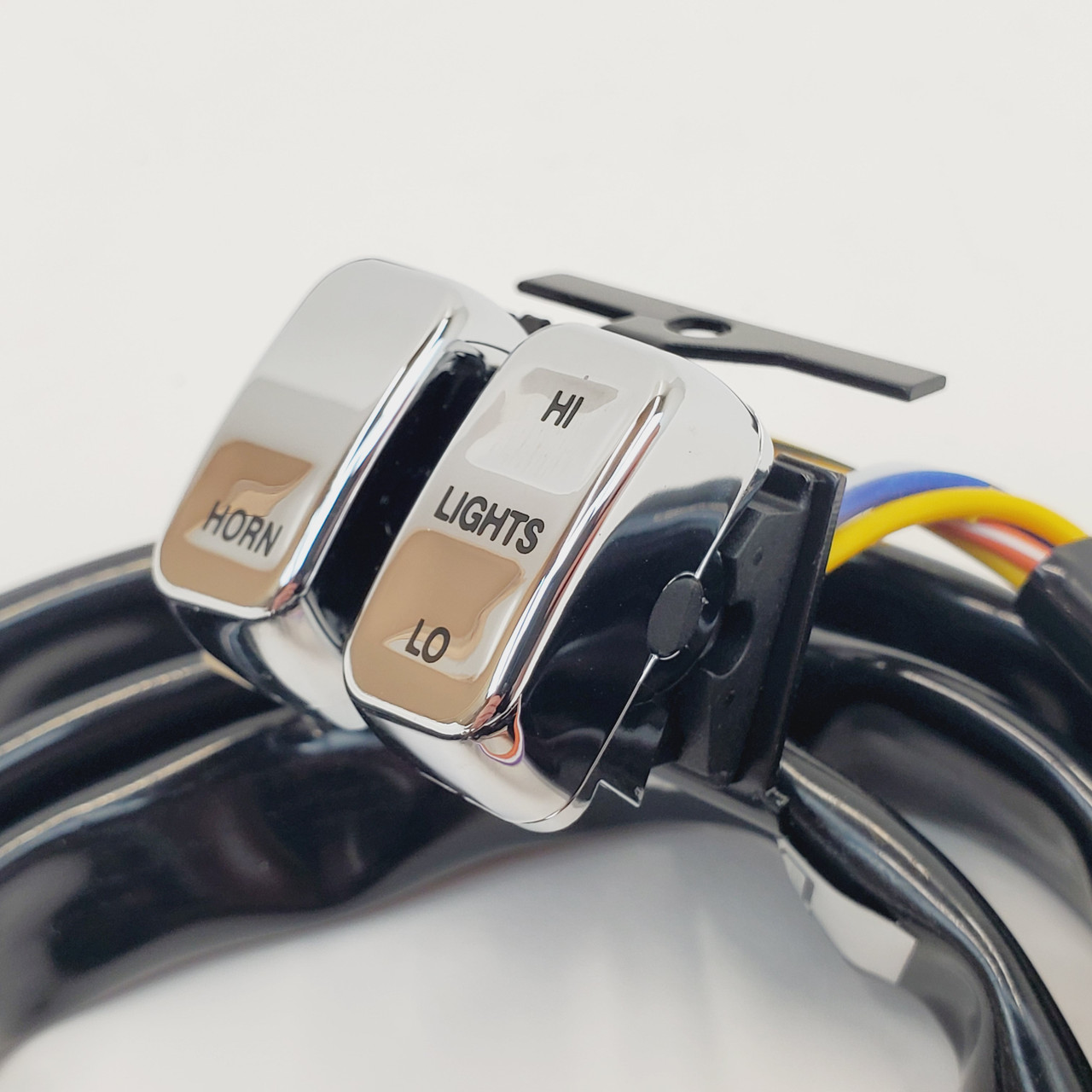 Handlebar Wiring Harness Kit with CHROME Switches for 19962006 Harley Touring, Softail, Dyna, V