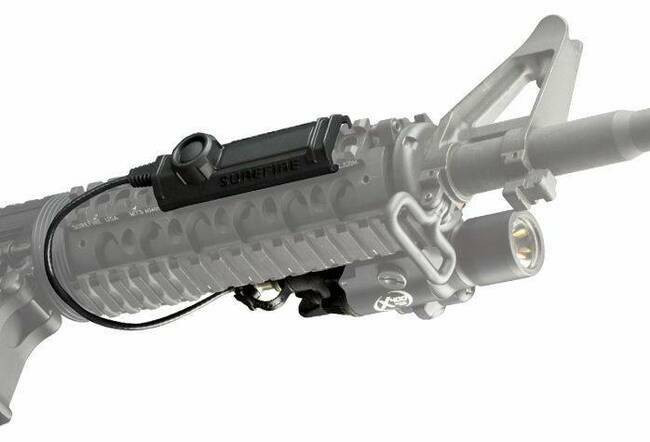 LE装備　パッチセット　sure fireのライト付き surefire-xt07-remote-dual-