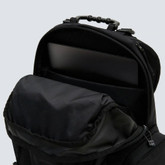 Oakley Icon Backpack 2.0 blackout main compartment