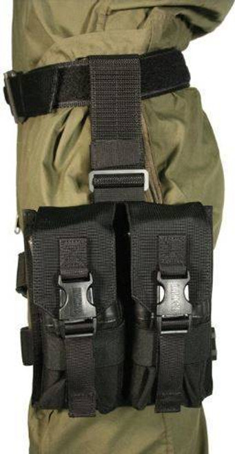 Blackhawk Omega Elite Enhanced M16 Drop-Leg Mag Pouch worn