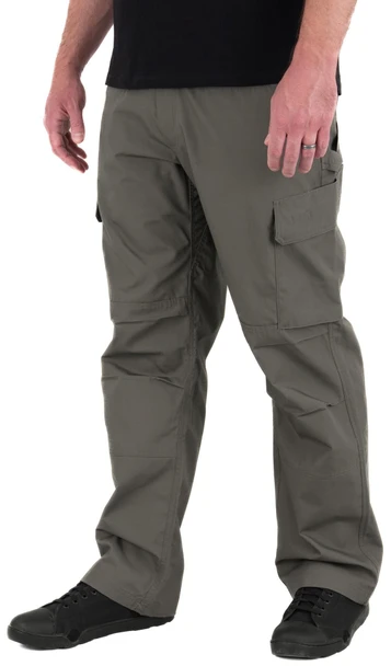 Iron & Haft Men's Journeyman 8 Pocket Cargo Work Pant BCP4021, gray cargo work pants with multiple utility pockets, relaxed fit, durable fabric, and reinforced knees for industrial or construction work.
