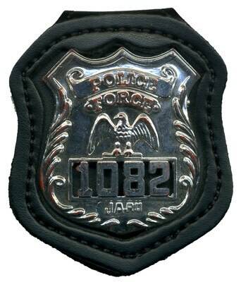 desantis-gunhide-nypd-badge-