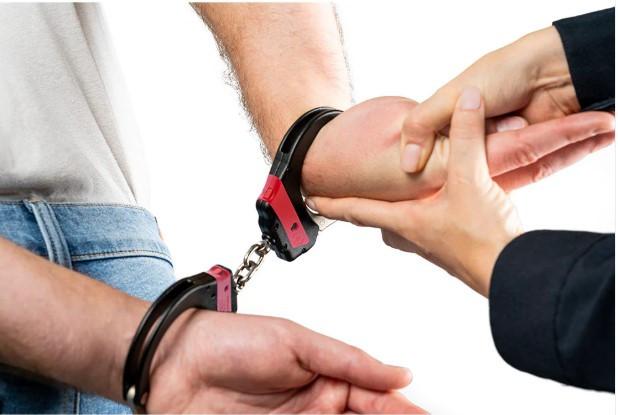 サンバ AMERICAN HANDCUFF CO. ハンドカフ 2個セット ASP Products Ultra Plus Aluminum Chain Cuffs CUPCA