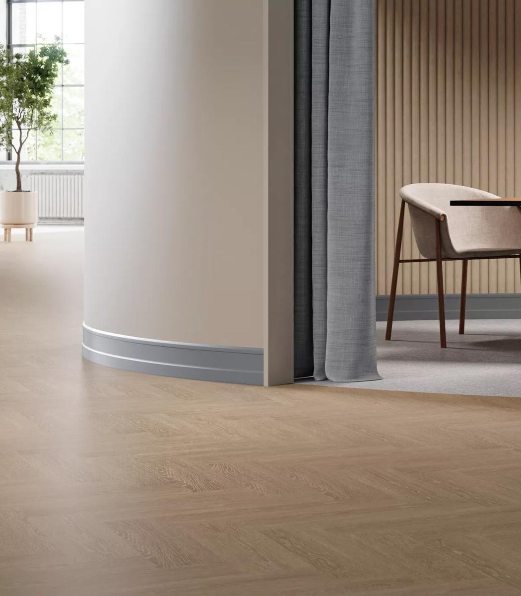 Millwork Contoured Wall Base - Exhibi...