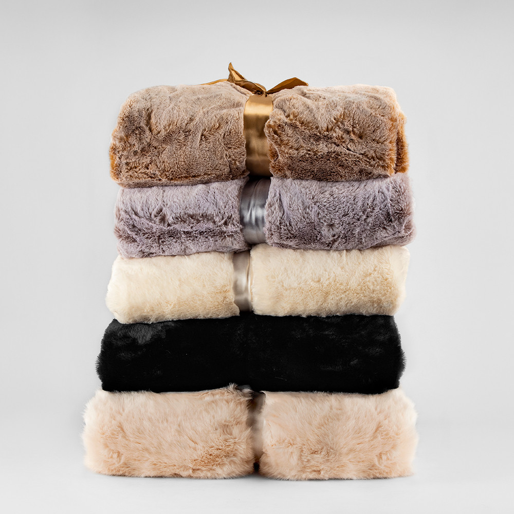 Faux Fur Throw Blanket Collection. Luxury Faux Fur Throws to Accent