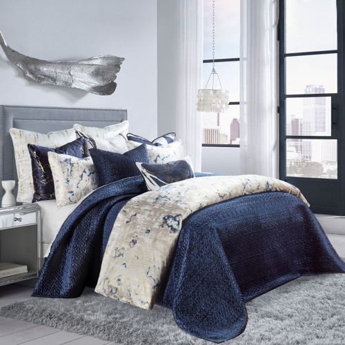 Sayra Velvet w/Shams