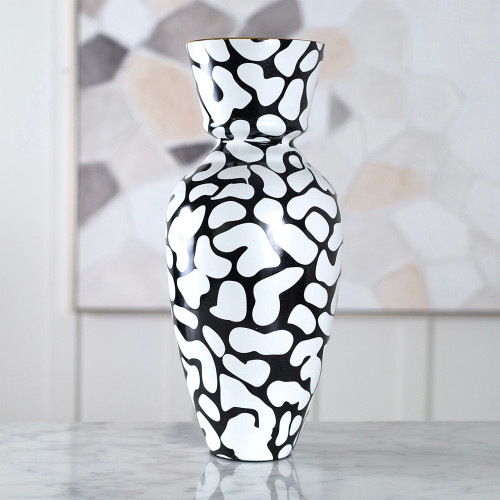 Oran Vase