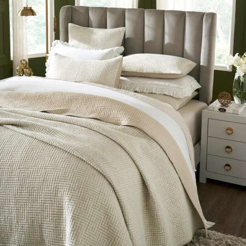 Maze coverlet