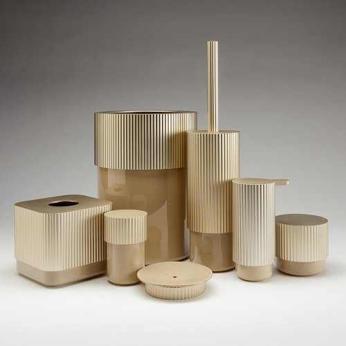 Ridged bath accessories 