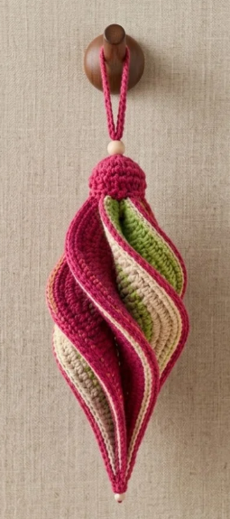 20261114-Spiral Christmas Decoration - Crochet