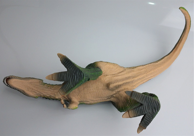 Mojo Giganotosaurus Deluxe #381013 - Haunting yellow eye