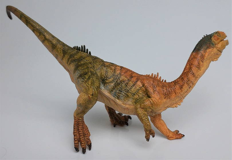 Papo Chilesaurus #55082 - One hand down and ready to pounce
