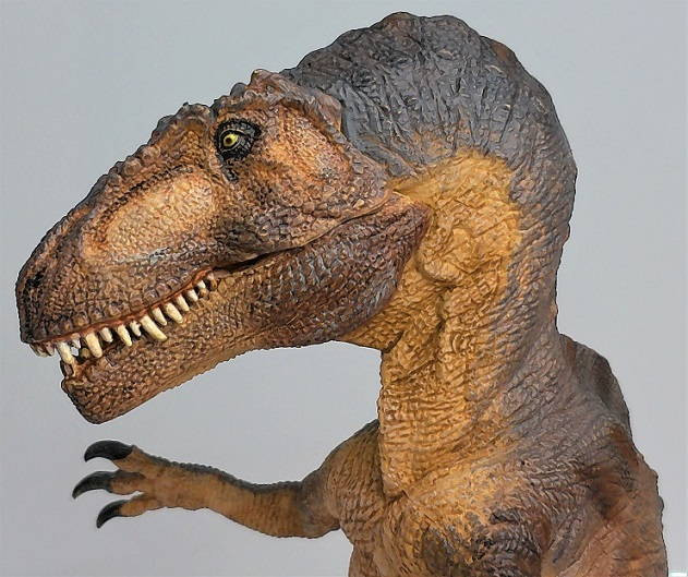 Papo Giganotosaurus #55083 - Upright standing pose-Jaw moves