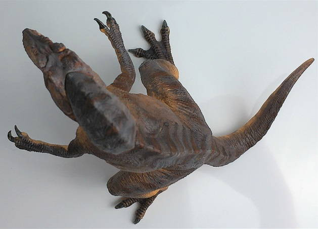 Papo Giganotosaurus #55083 - Upright standing pose-Jaw moves