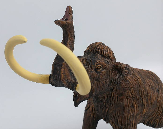 Safari Ltd. Woolly Mammoth #279929 - Unique pose-raised head