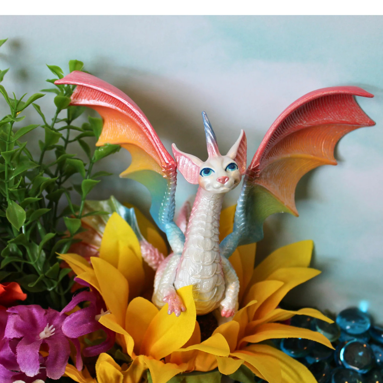 Safari Ltd. Fairy Rainbow Dragon #102518 - Glamourous Colors