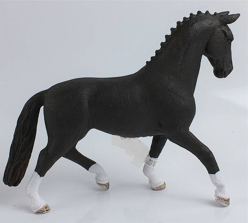 Hanoverian Mare Black (Schleich)