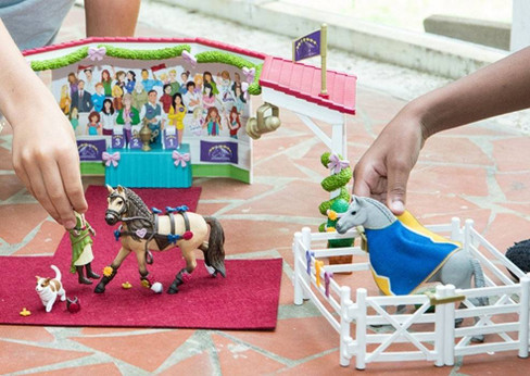 Big Horse Show with Dressing Tent (Schleich)