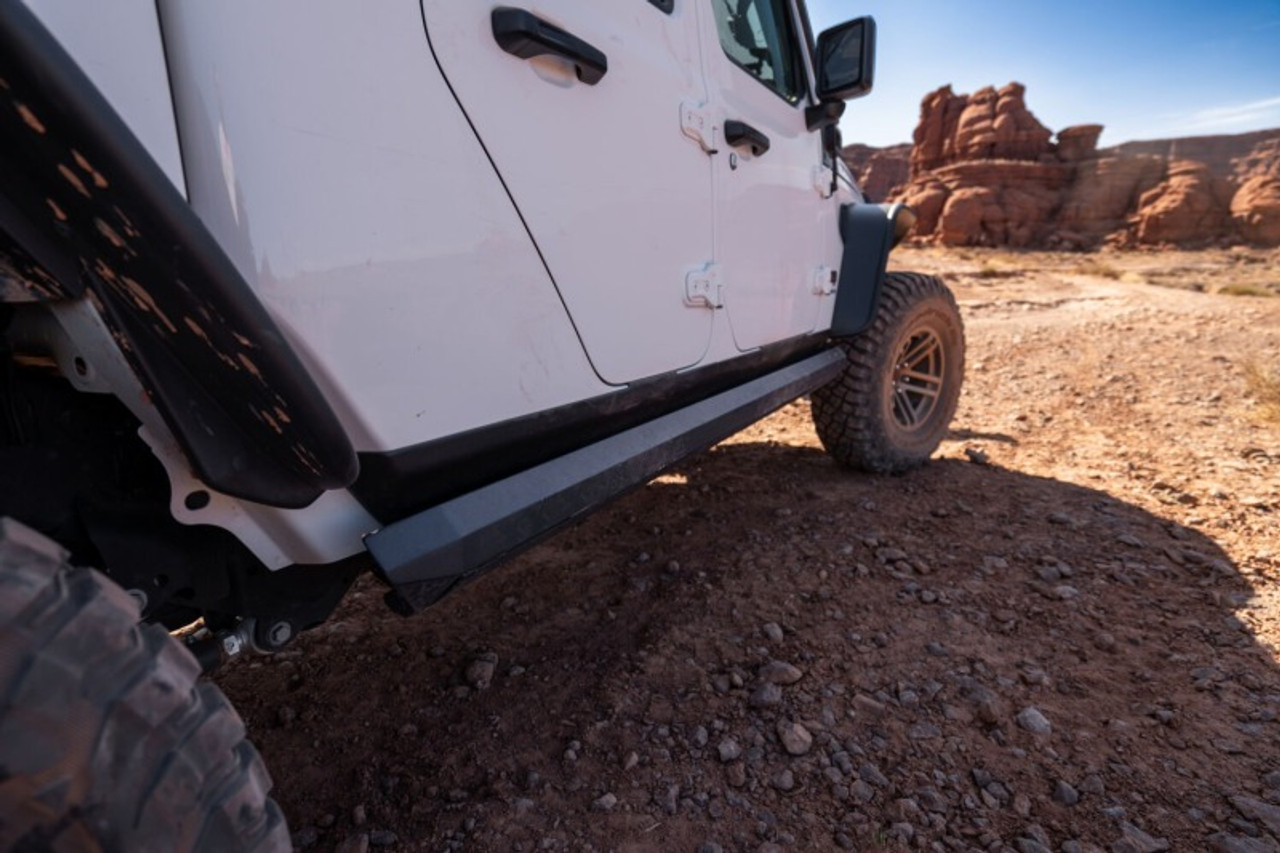 AMP Research 20-24 Jeep JT Gladiator (Launch/Overlnd/Rubicon/Sport/Sport S) PowerStep XL - Black - 77135-01A