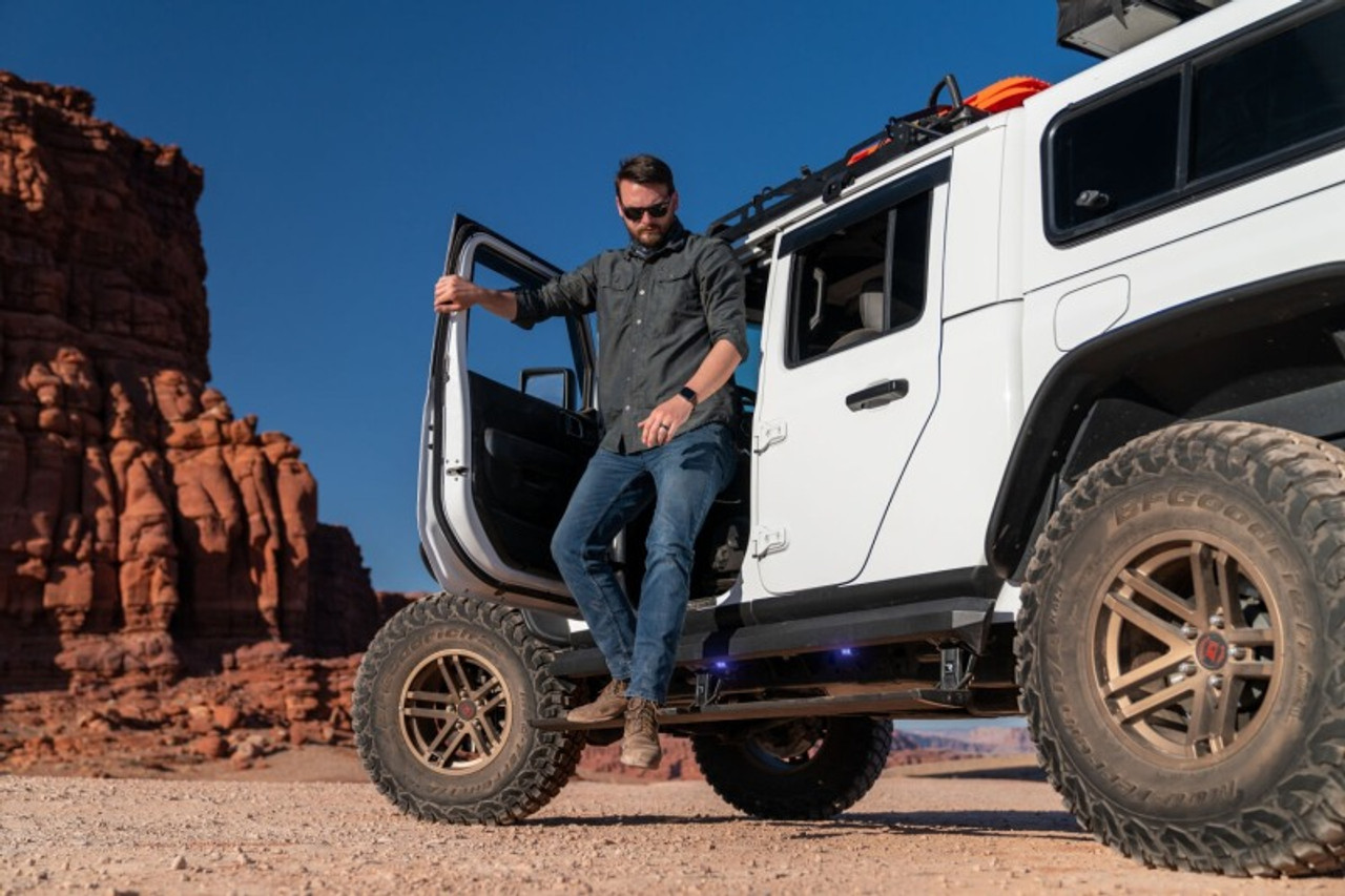 AMP Research 20-24 Jeep JT Gladiator (Launch/Overlnd/Rubicon/Sport/Sport S) PowerStep XL - Black - 77135-01A
