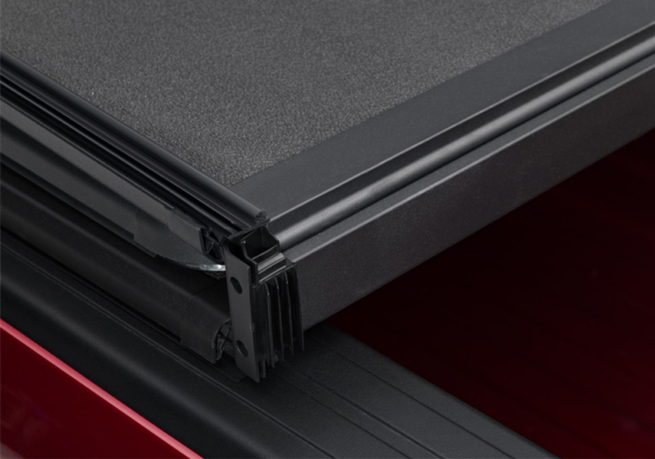 Extang 2019 Dodge Ram (New Body Style - 5ft 7in) Solid Fold 2.0 - 83421