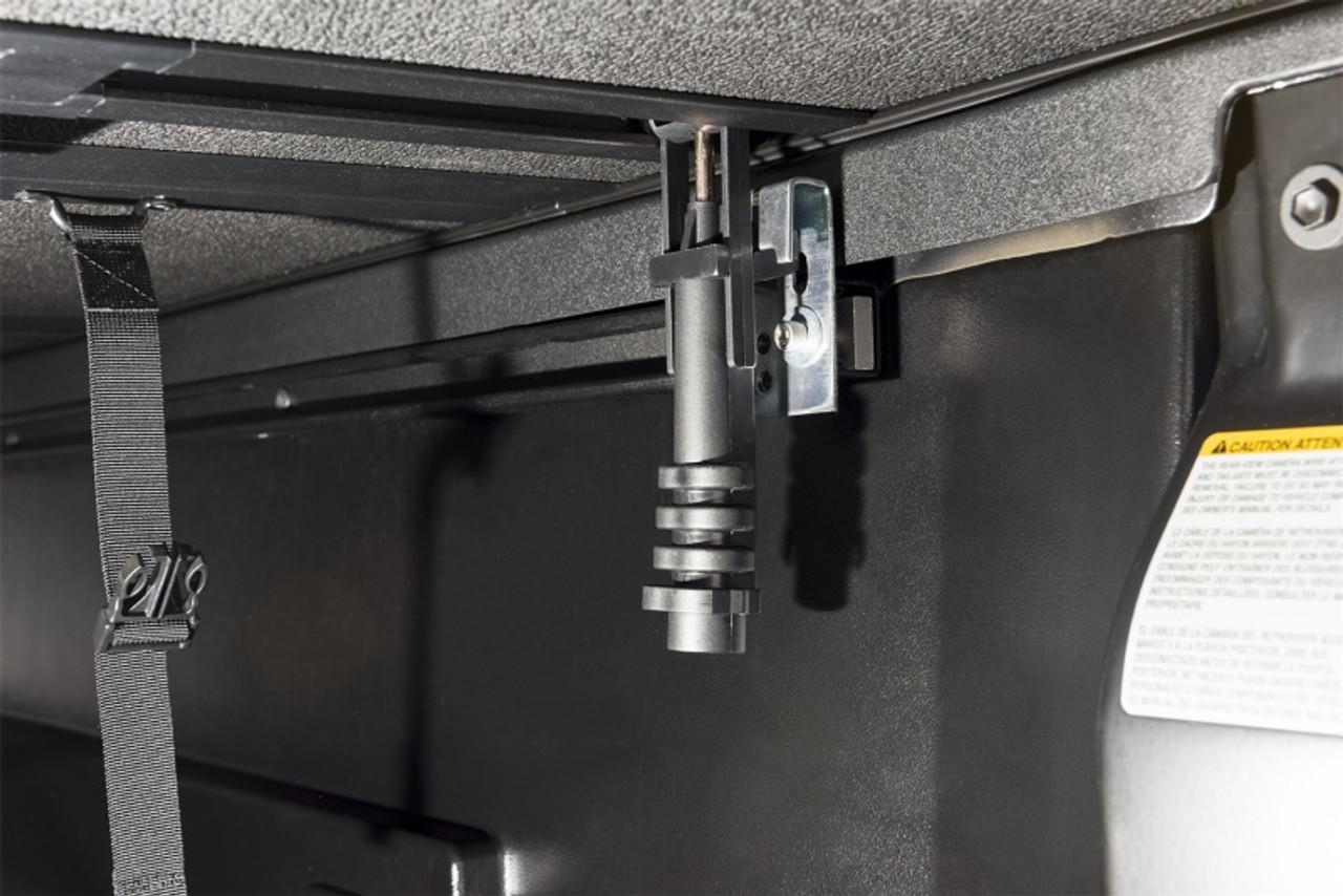 Extang 14-16 Toyota Tundra (6.5ft) (Works w/o Rail System) Solid Fold 2.0 - 83465
