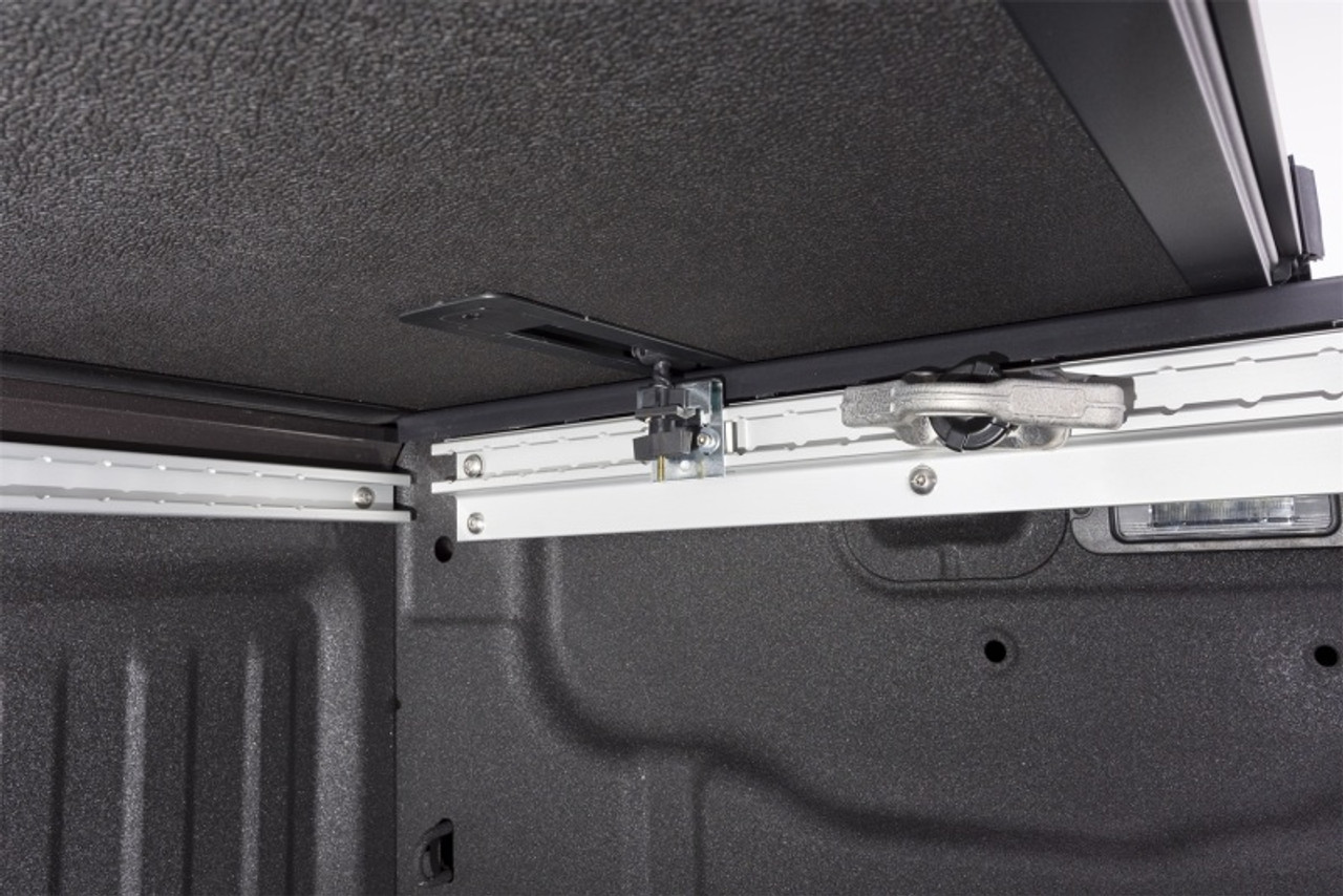 Extang 05-16 Nissan Frontier(5ft Bed) (w/ or w/o Track Sys) (5ft) Solid Fold 2.0 - 83985