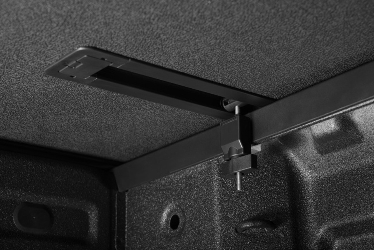 Extang 14-18 Chevy/GMC Silverado/Sierra 1500 (5ft. 10in. Bed) Solid Fold ALX - 88445