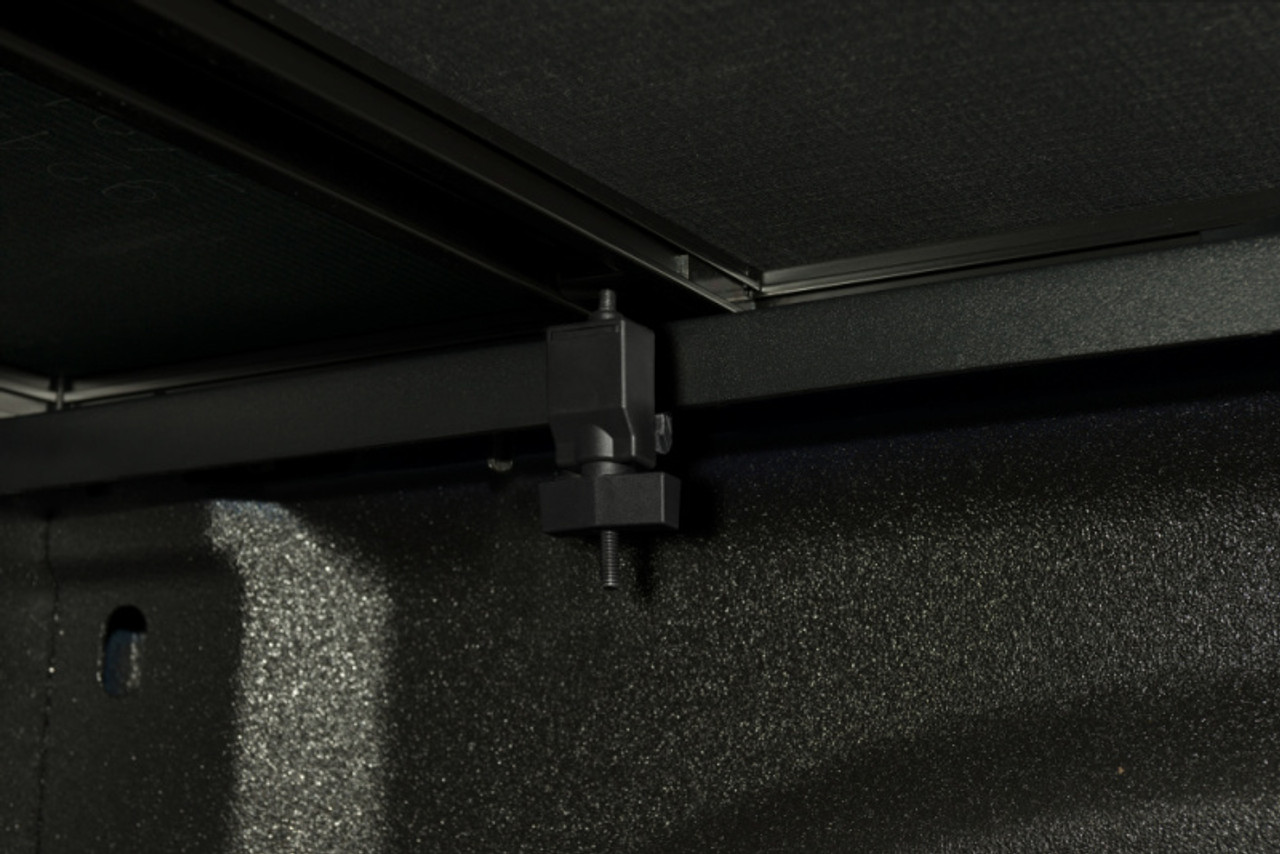Extang 06-08 Mitsubishi Raider Double Cab (5ft 3in) Trifecta 2.0 - 92765