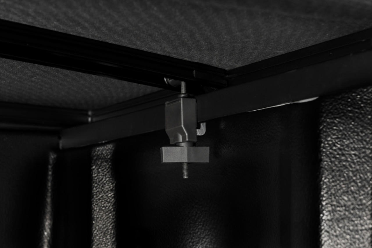 Extang 04-15 Nissan Titan (5ft 6in) (w/o Rail System) Trifecta Signature 2.0 - 94935
