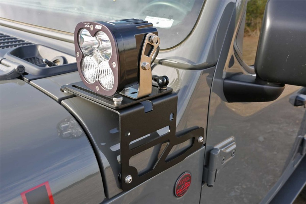Fabtech 18-21 Jeep JL/JT Light Bracket Kit (Adjustable) - FTS24270