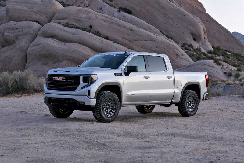 Fabtech 22-23 GM C/K 1500 3in Lift Budget System w/ Dirt Logic 2.5 Resivoir Coilovers - K1190DL Photo - Mounted