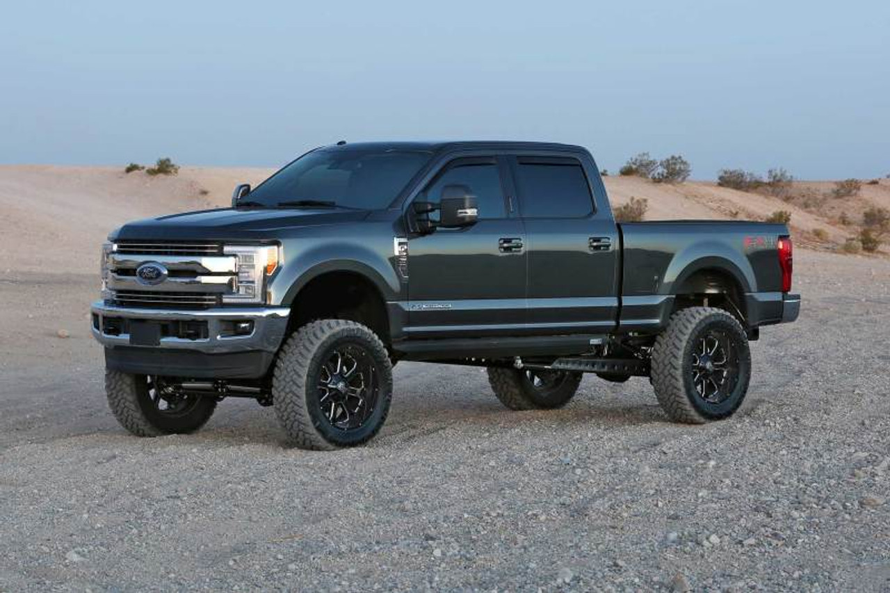 Fabtech 17-21 Ford F250/F350 4WD Diesel 8in 4Link Sys w/Coils & Stealth Shks - K2266M